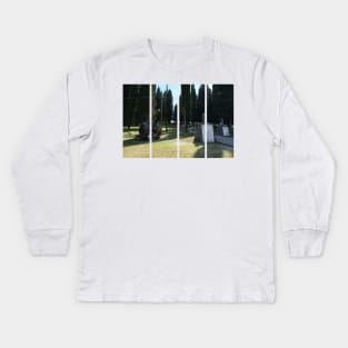 Redipuglia, Italy: Military shrine. It contains the remains of over 100.000 Italian soldiers fallen during the First World War. Friuli Venezia Giulia. Sunny spring afternoon day. Kids Long Sleeve T-Shirt